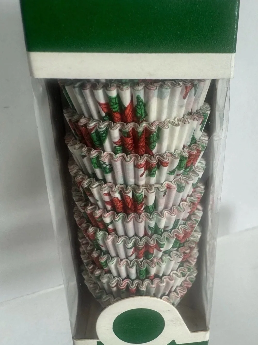 NEW Amscan 200 Petit Four Cases Paper Cups Holiday Theme NOS PLEASE READ